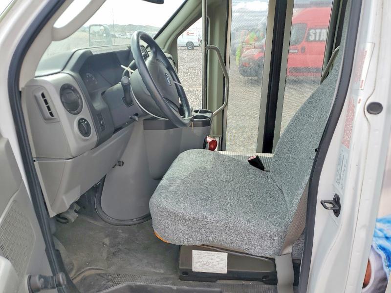 2015 Ford E450 Shuttle Bus
