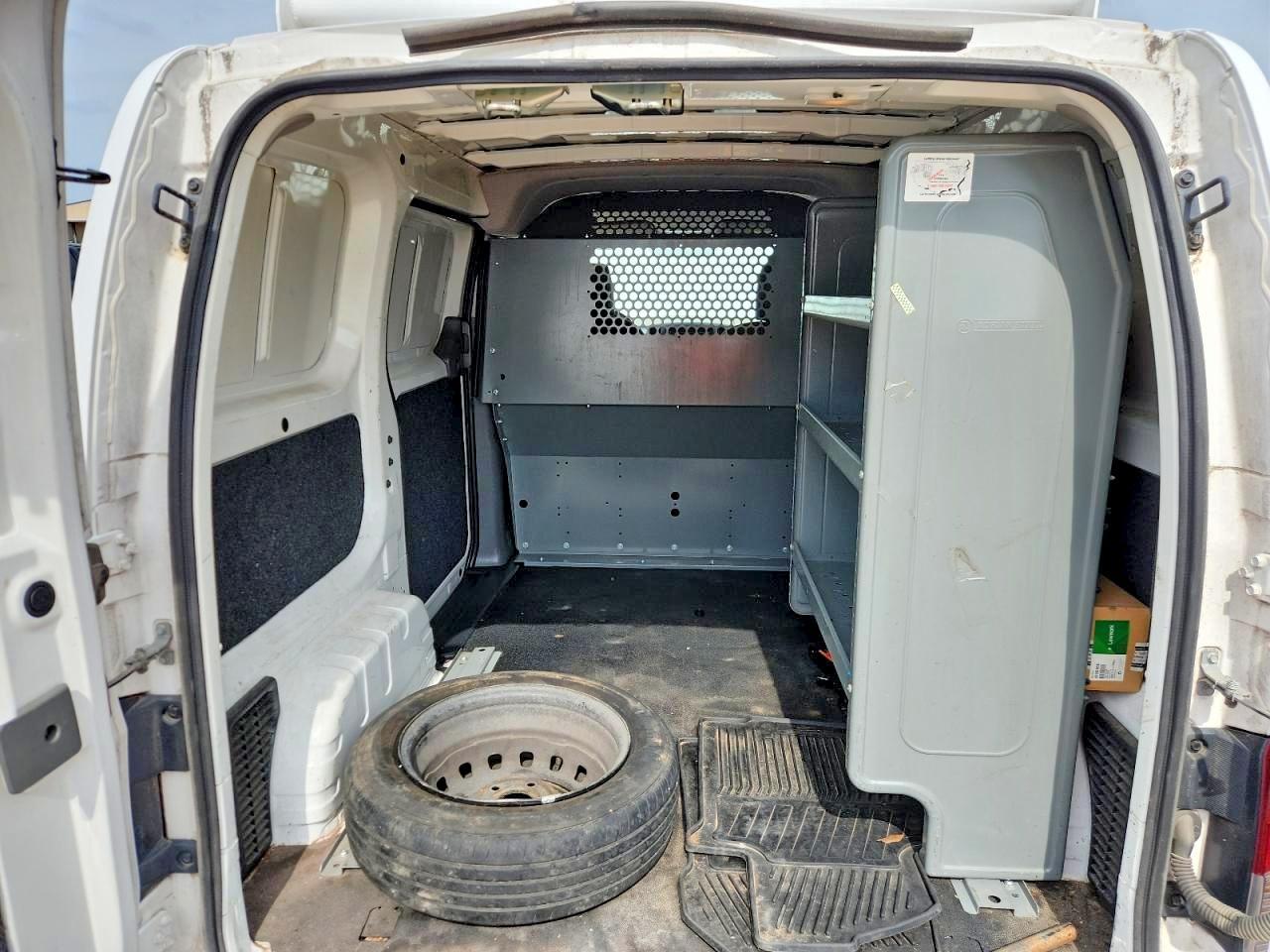 2017 Nissan NV200 SV