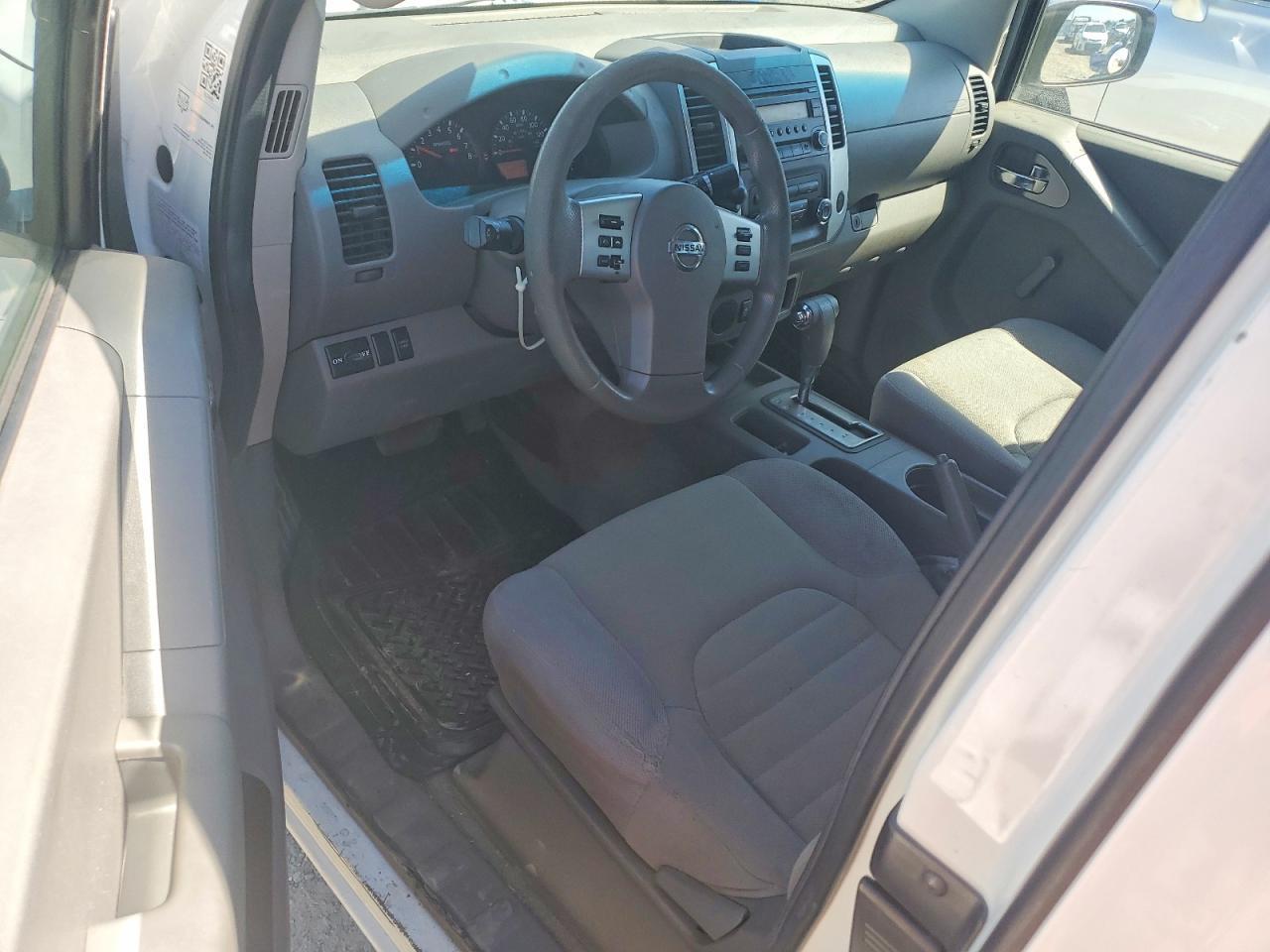2014 Nissan Frontier S