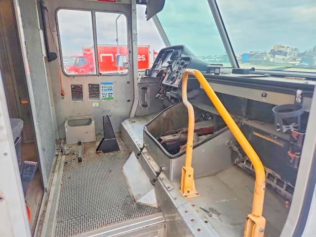 2012 Freightliner MT45G Chassis Delivery Truck