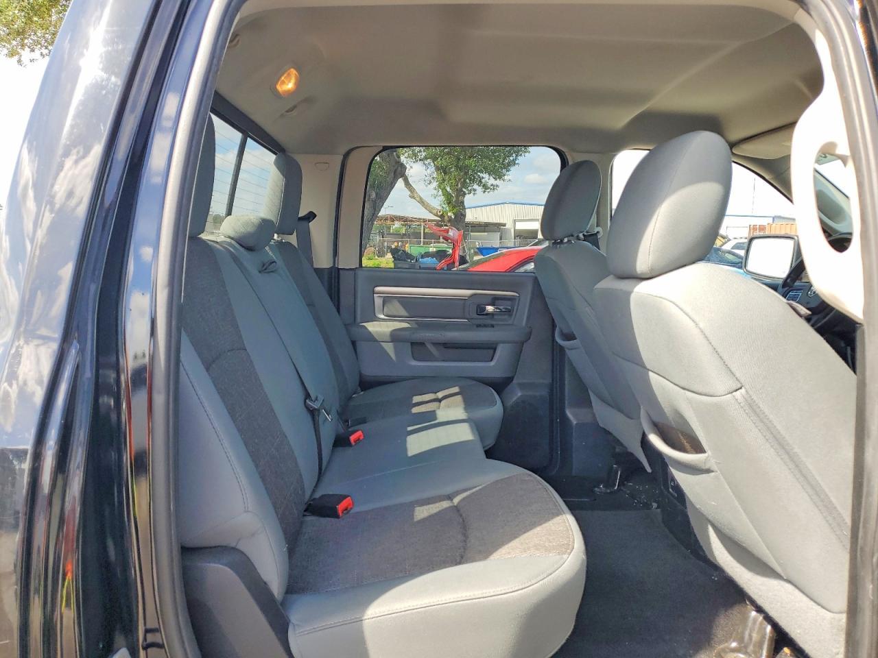2014 Dodge RAM 1500 SLT
