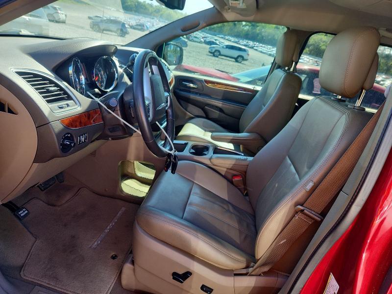 2015 Chrysler Town & Country Touring l