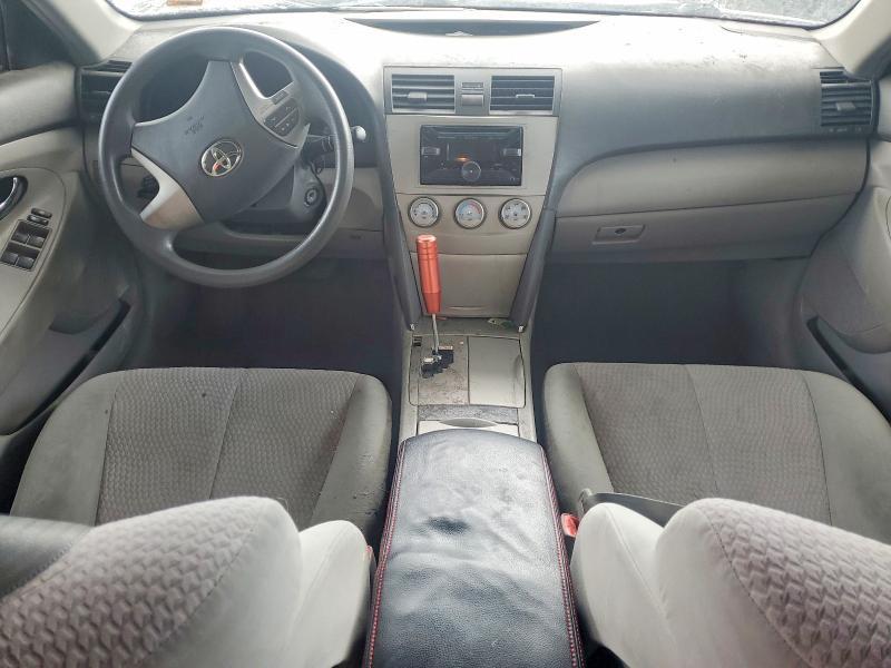 2011 Toyota Camry le