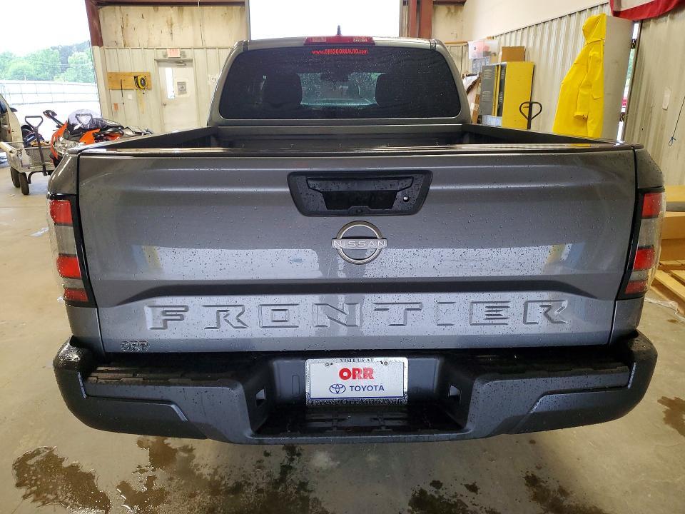 2022 Nissan Frontier S