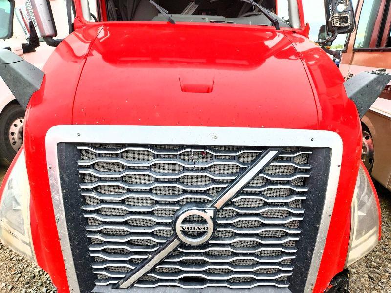 2020 Volv O VNL Semi Truck