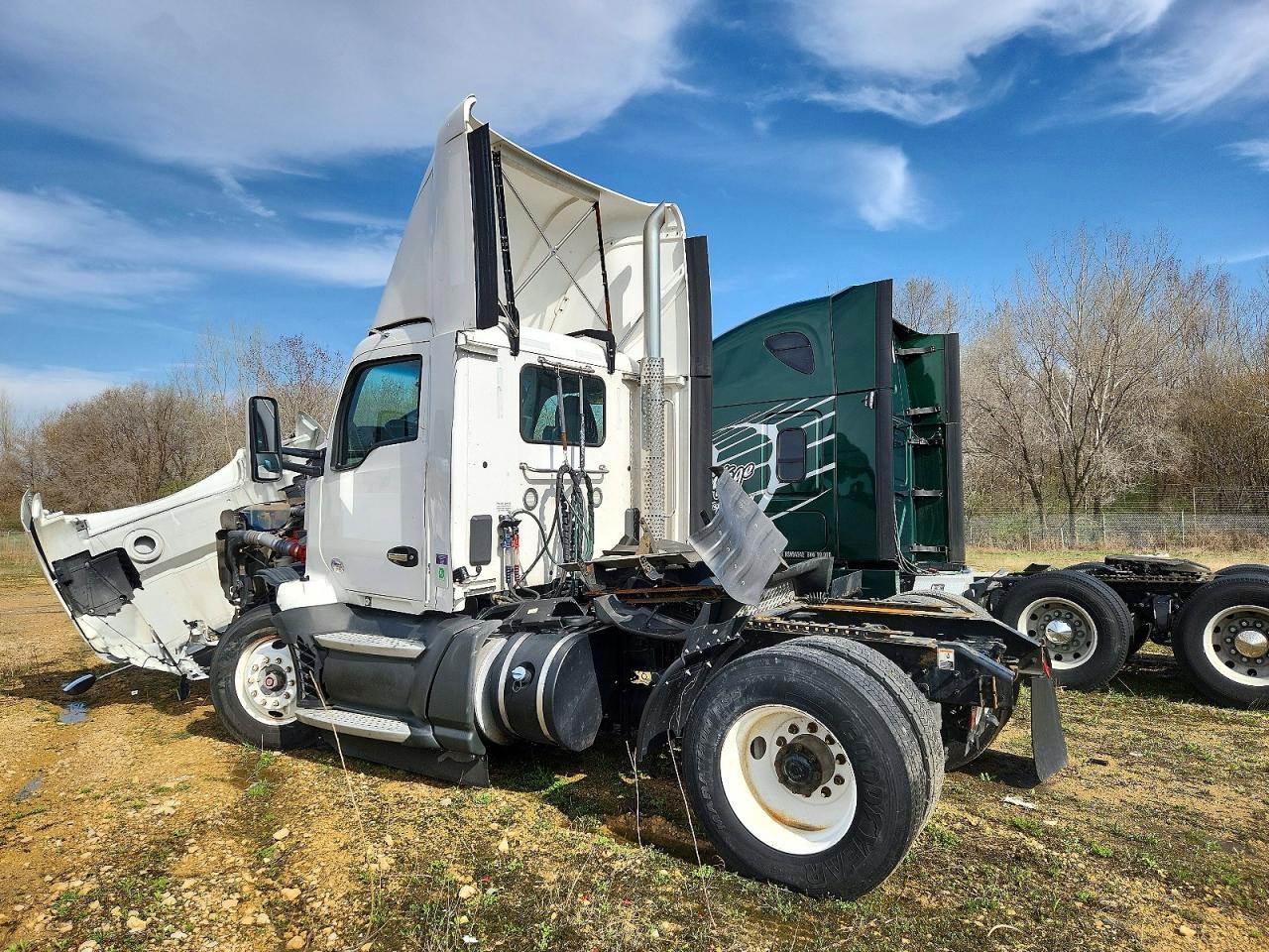2020 Kenworth Constructi-Semi Truck