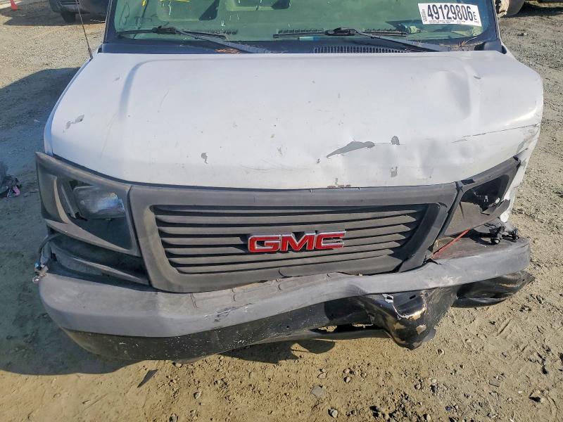 2005 GMC Savana 2500 Cargo Utility / Service van