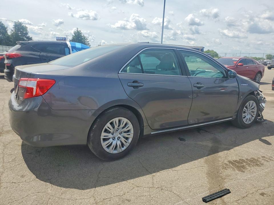 2013 Toyota Camry Hybrid le