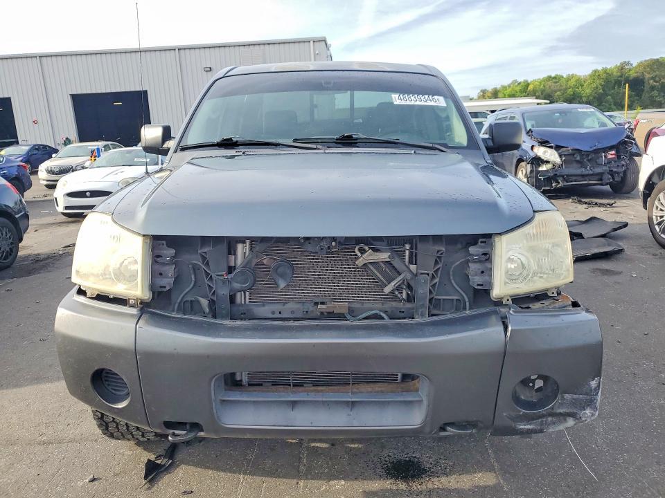 2004 Nissan Titan XE
