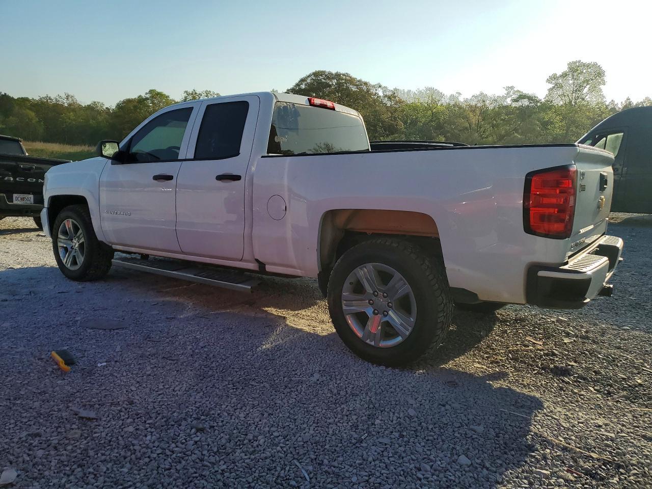 2018 Chevrolet Silverado C1500 Custom