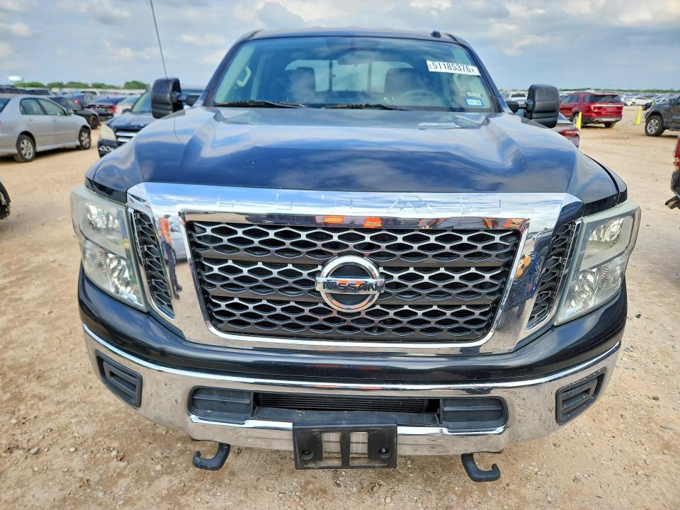 2016 Nissan Titan xd sv