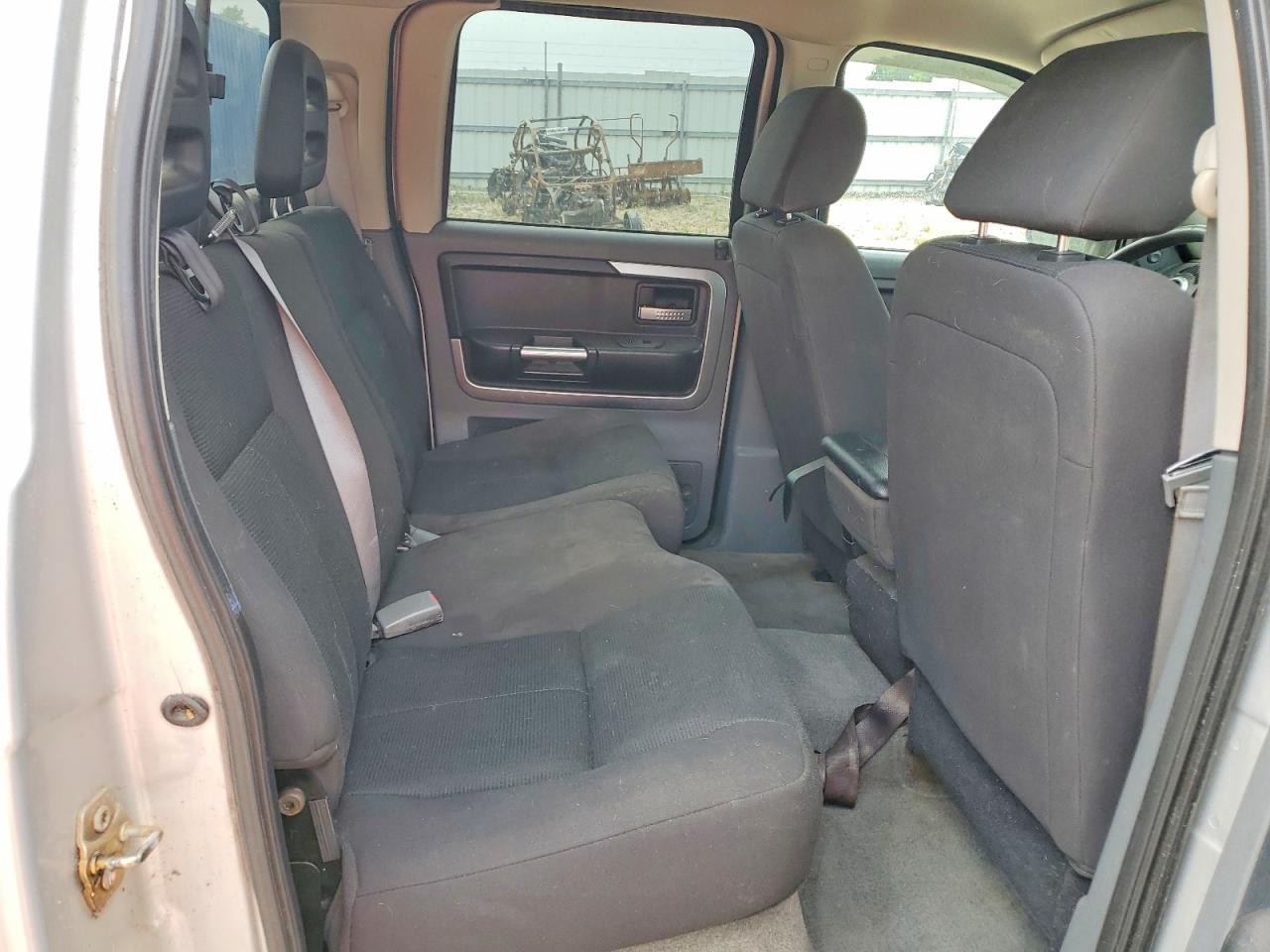 2007 Mitsubishi Raider LS