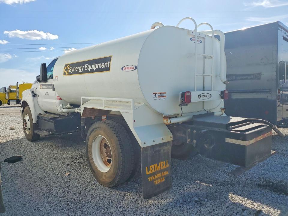 2022 Ford F750 Super Duty Tank Truck