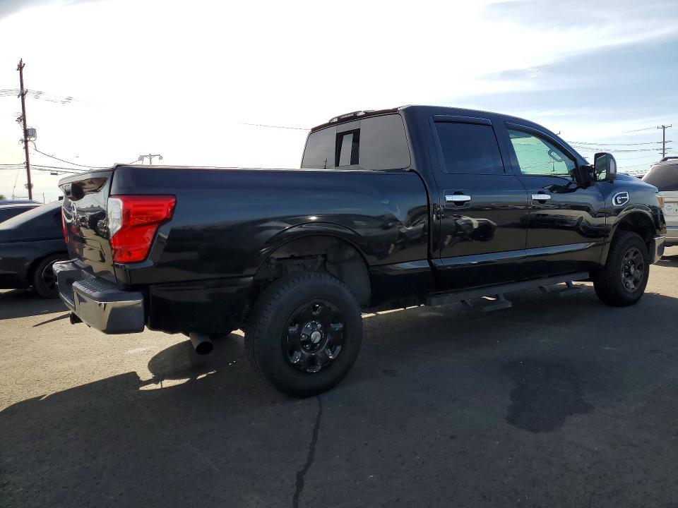 2017 Nissan Titan XD SV