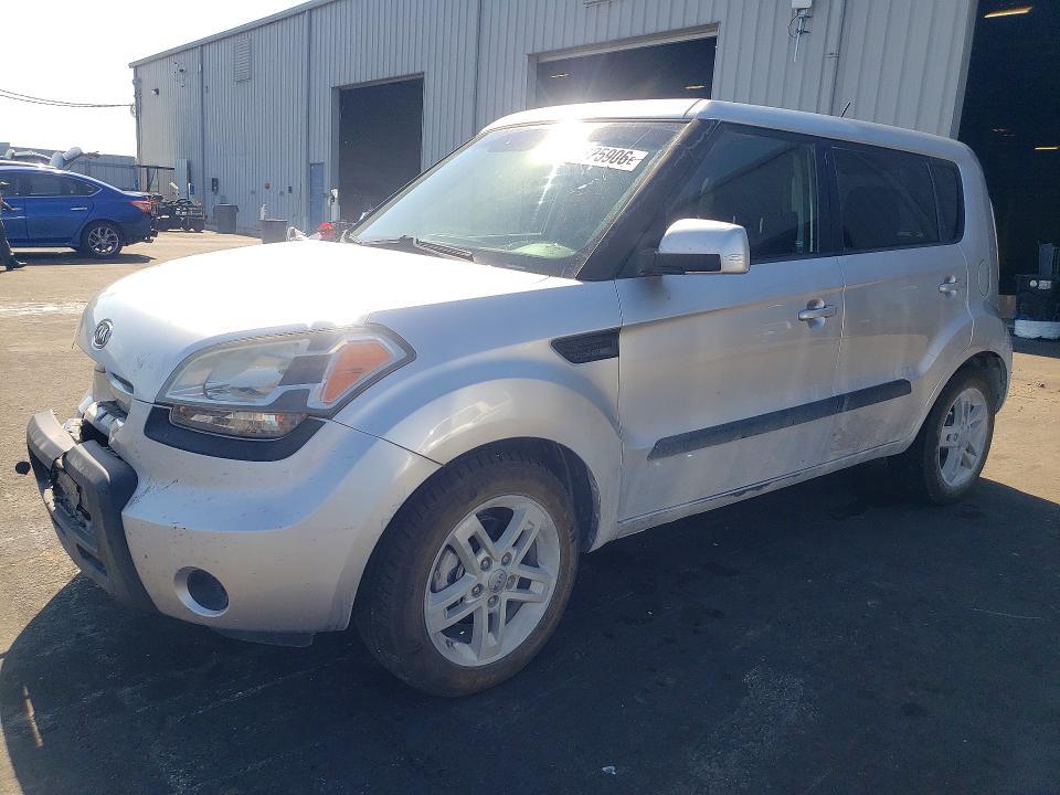 2011 KIA Soul +
