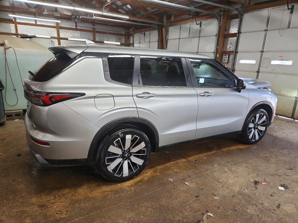 2025 Mitsubishi Outlander se