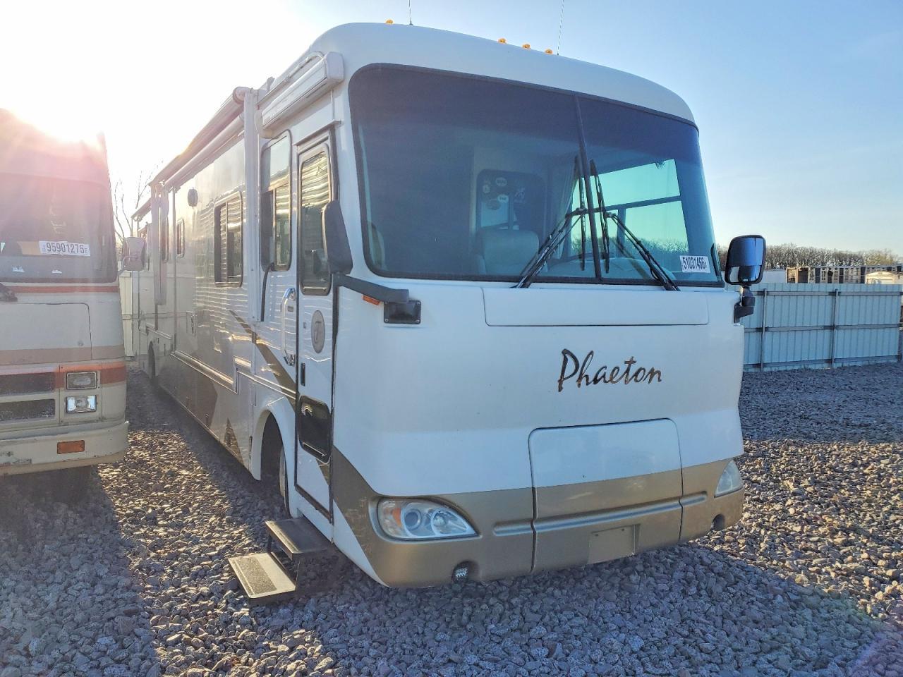 2004 Freightliner Chassis XC