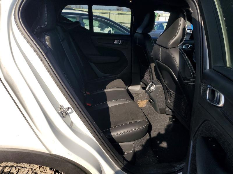 2021 Volvo Xc40 T5 R-design