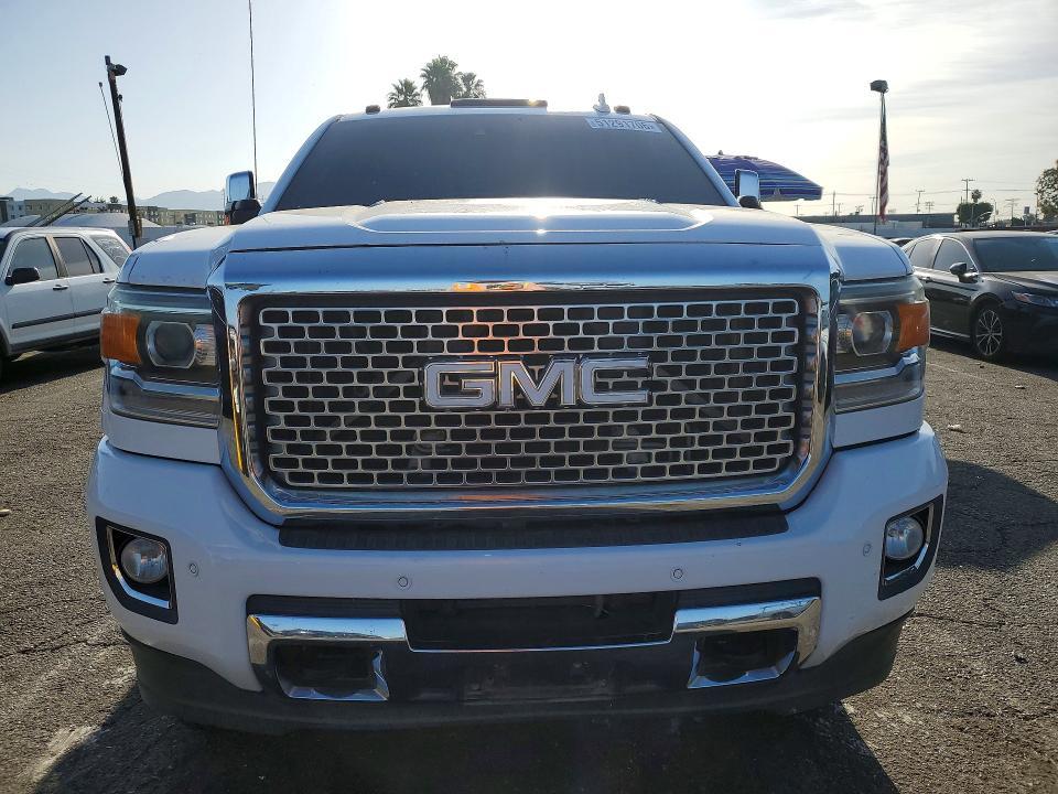 2016 GMC Sierra K2500 Denali
