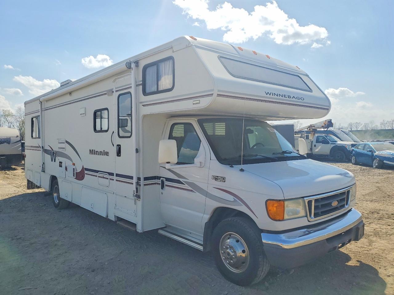 2005 Winnebago 2004 Winnebago Minnie RV