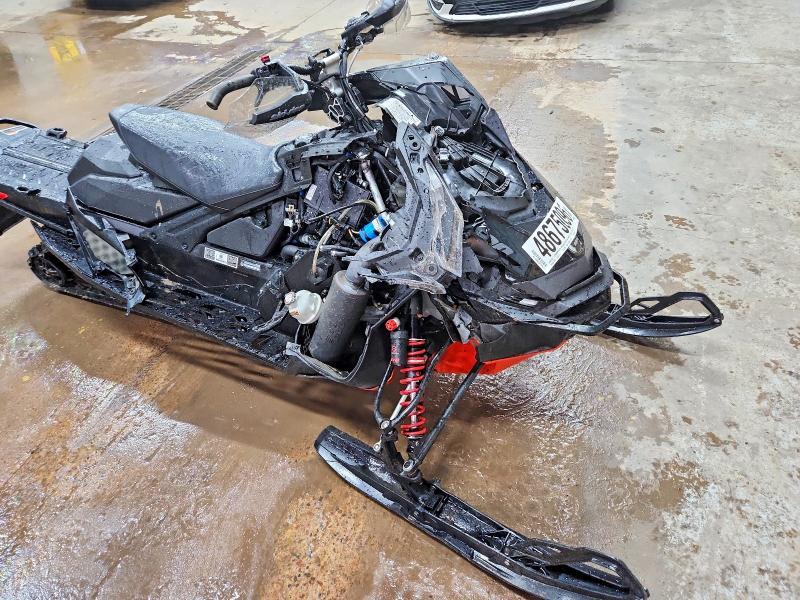 2021 Skidoo Doo Renegade xrs