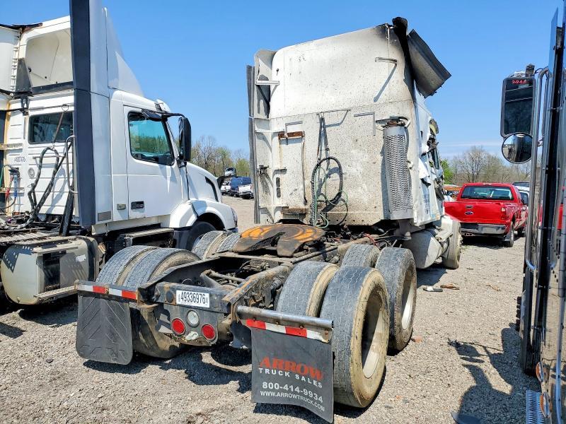 2004 Freightliner CST120 Semi Truck