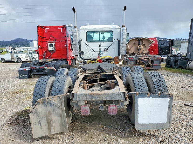 2004 Mack CH613 Semi Truck