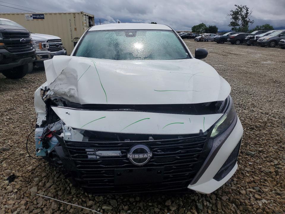 2026 Nissan Altima sv