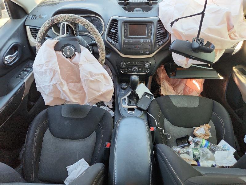 2017 Jeep Cherokee Sport