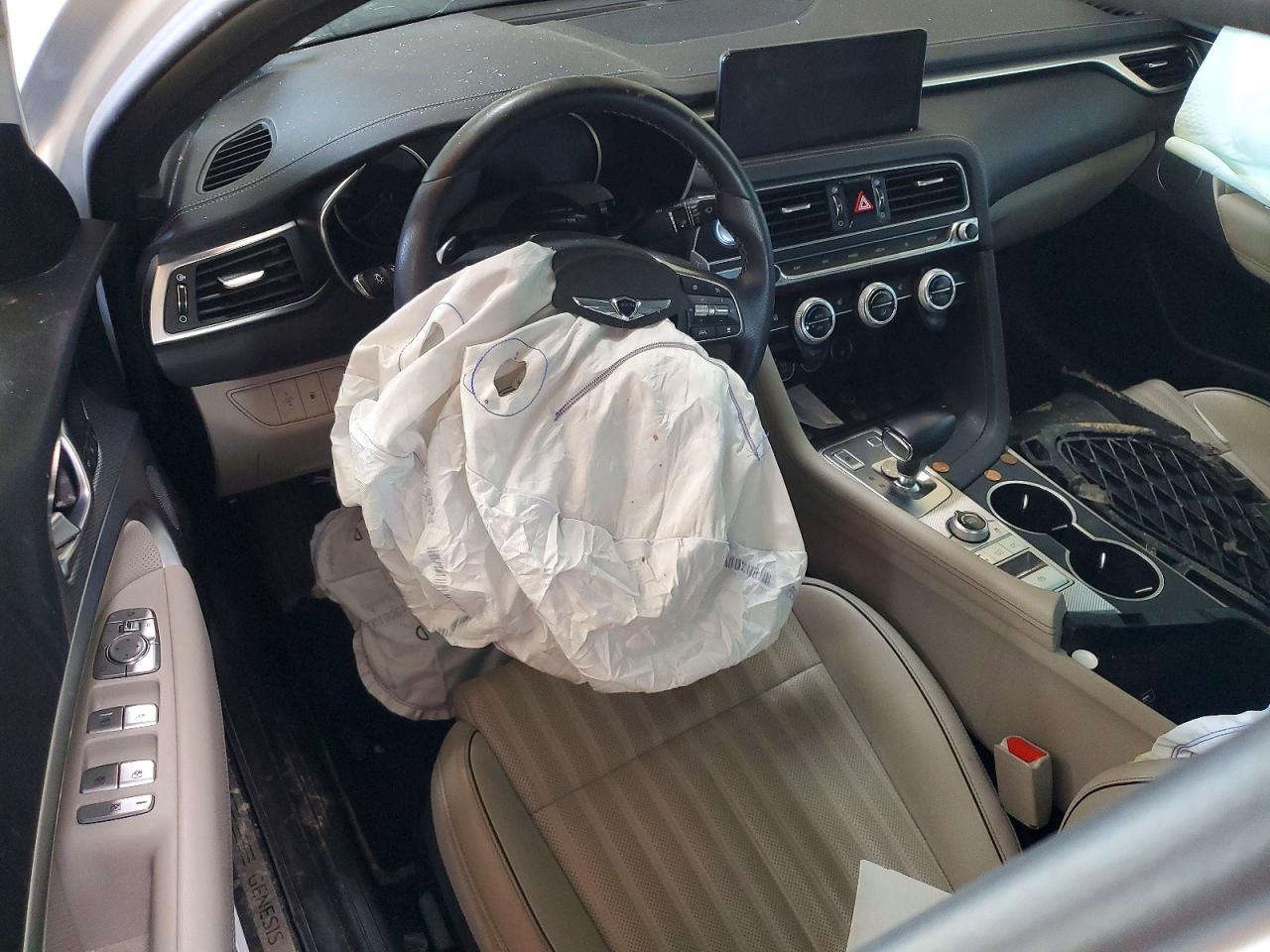 2022 Genesis G70 2.0t