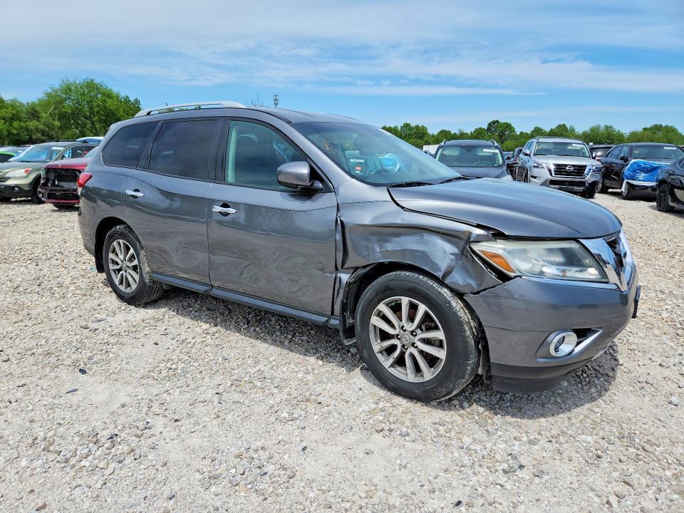 2016 Nissan Pathfinder sv