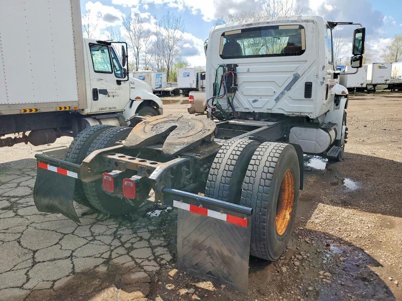2013 International 4000 4400-BOX Truck