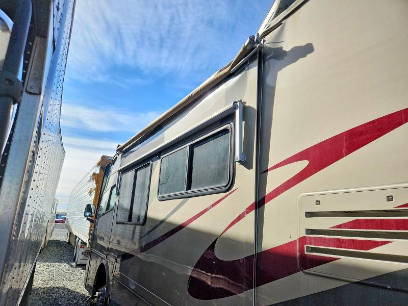 2006 Freigliner Chassis