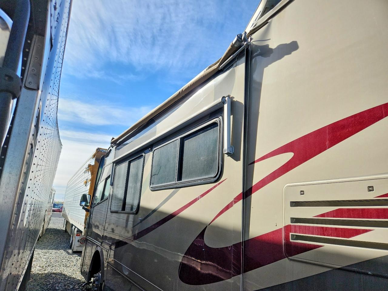 2006 Freigliner Chassis