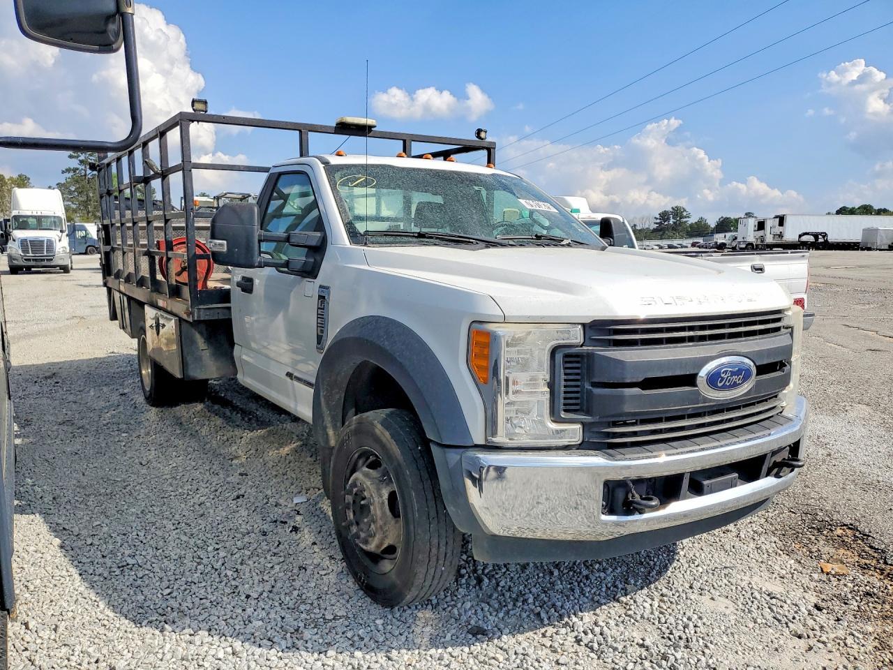 2017 Ford F550 Super Duty Flatbed Truck