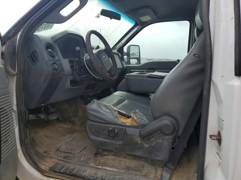 2016 Ford F550 Super Duty Flatbed Truck