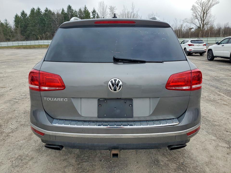 2015 Volkswagen Touareg V6