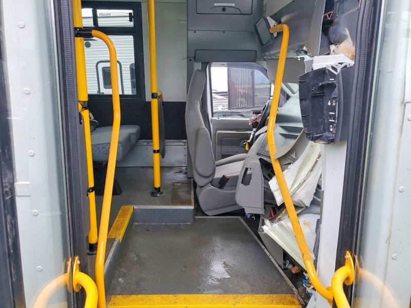 2023 Ford Econoline E450 Super Duty Cutaway Van