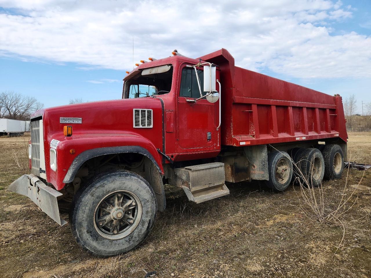 1996 International 5000SFA  Dump Truck