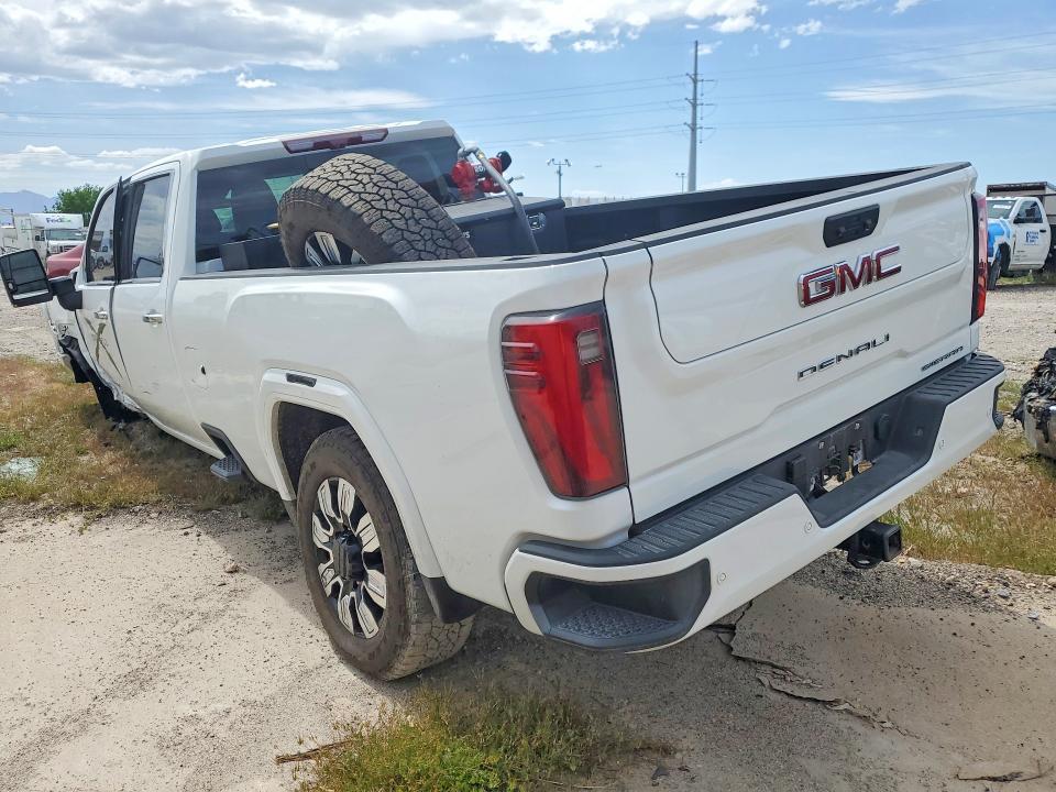 2025 GMC Sierra K3500 Denali