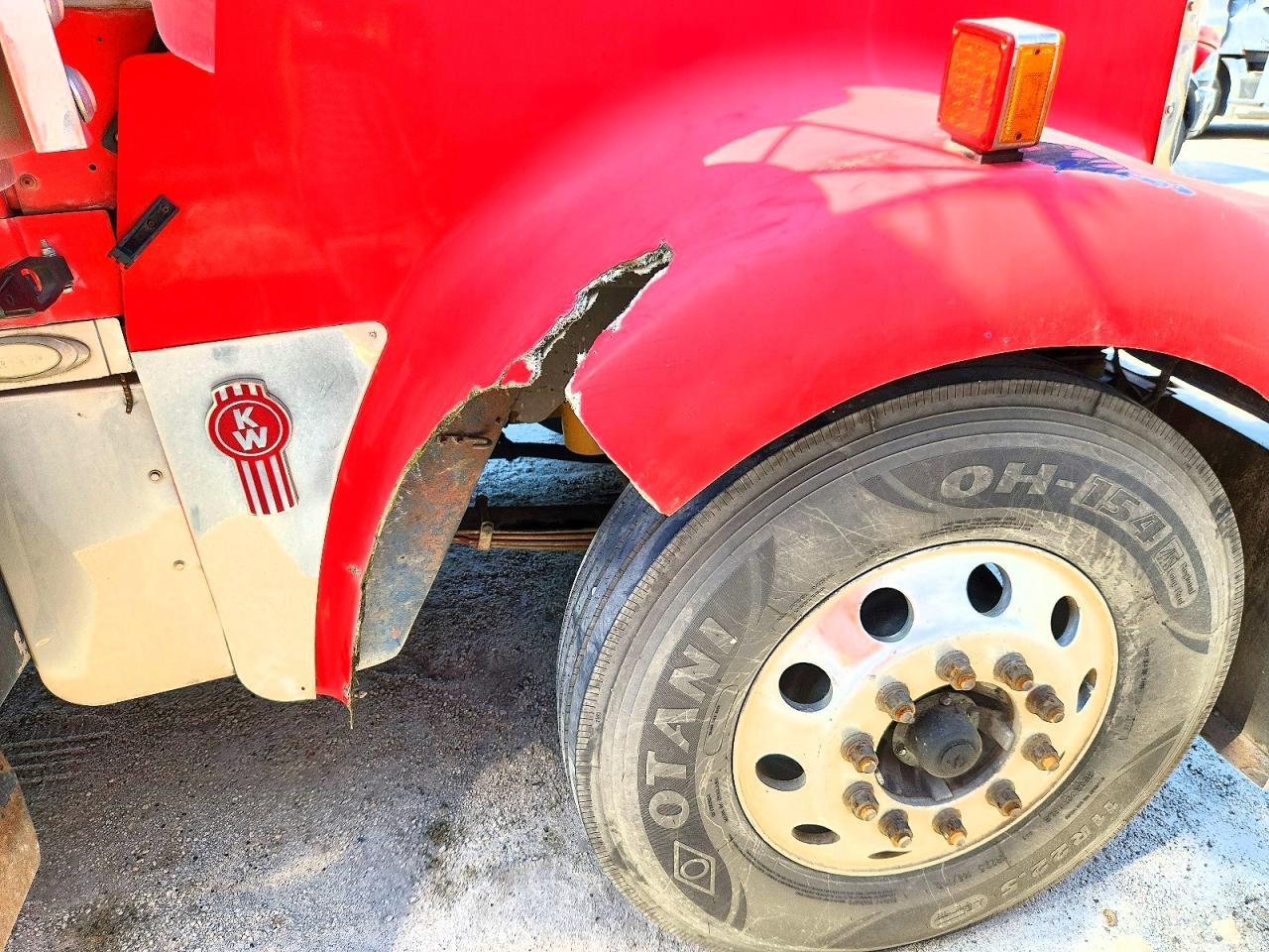 2006 Kenworth Construction W900