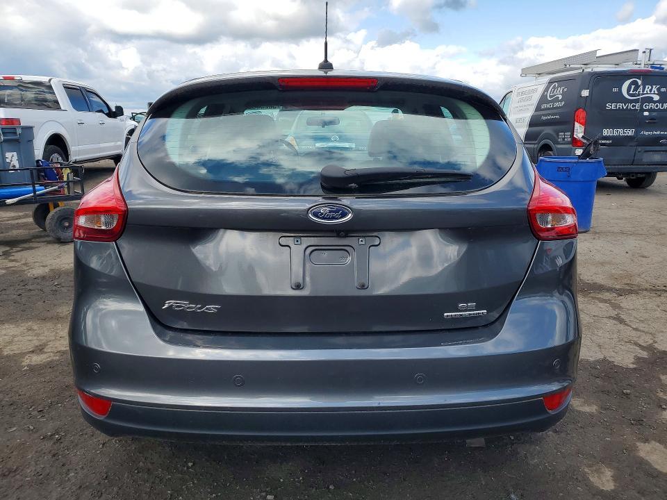 2016 Ford Focus se