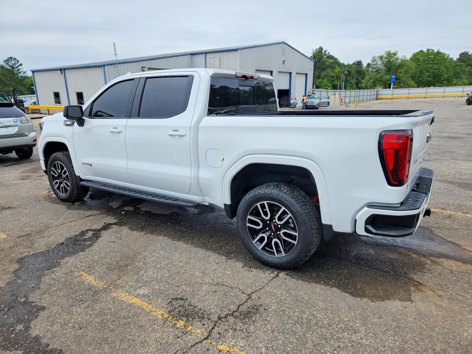 2025 GMC Sierra K1500 AT4