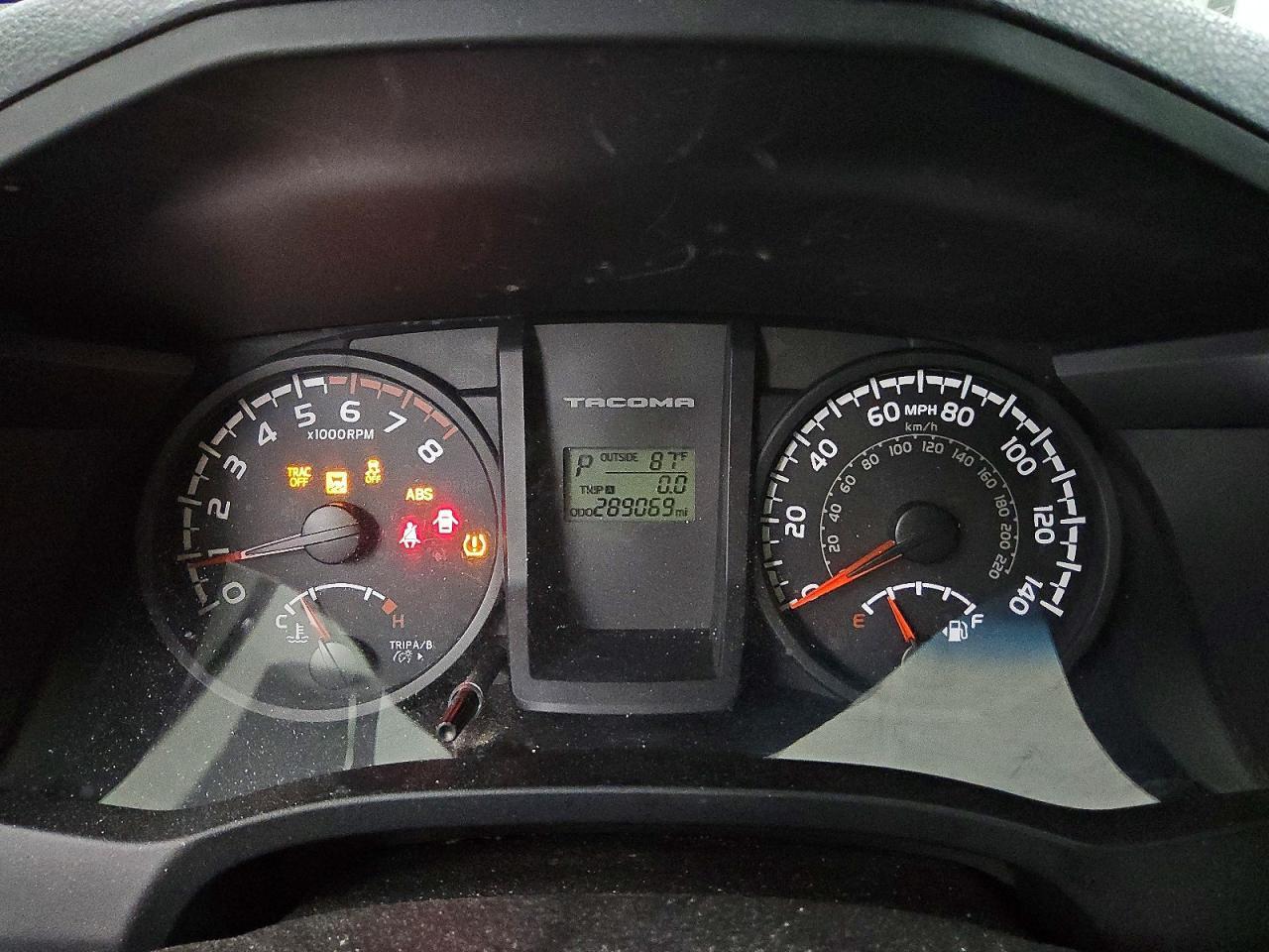 2016 Toyota Tacoma SR