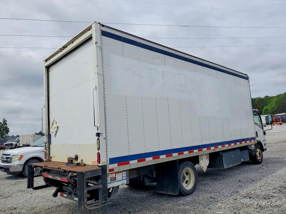 2017 Isuzu NRR BOX Truck