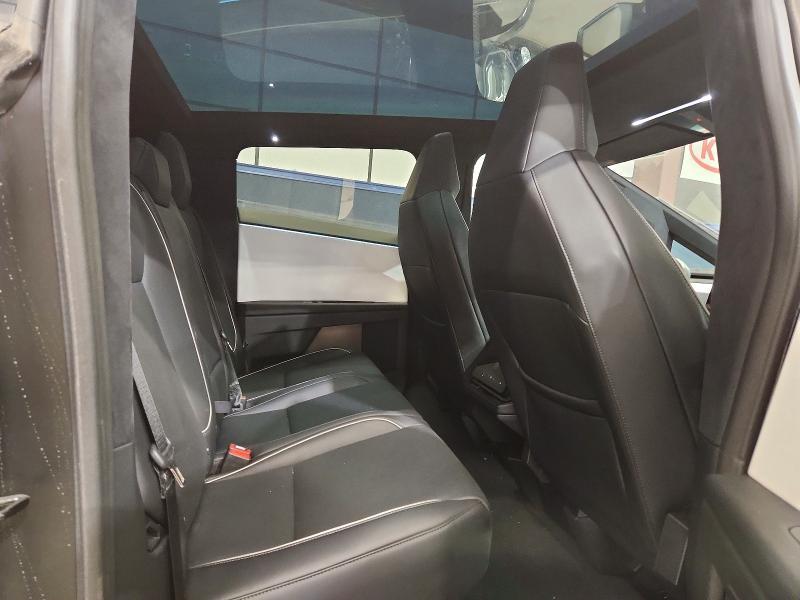 2024 Tesla Cybertruck Cyberbeast