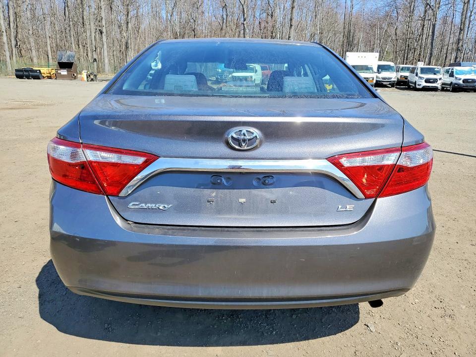 2017 Toyota Camry le