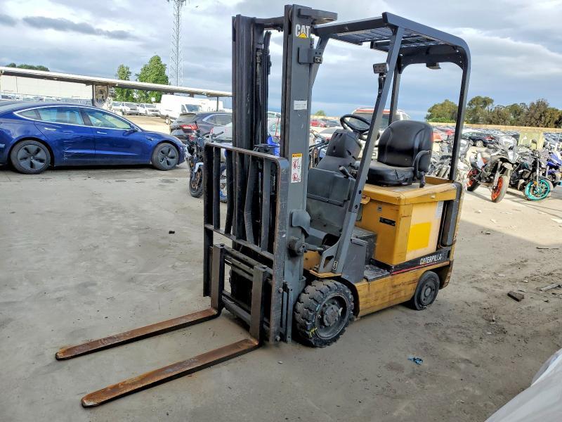 2002 Caterillar 2002 Caterpillar Forklift