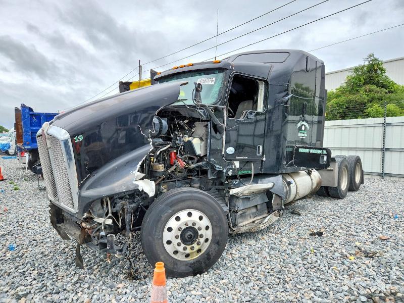 2011 Kenworth T660 Semi Truck