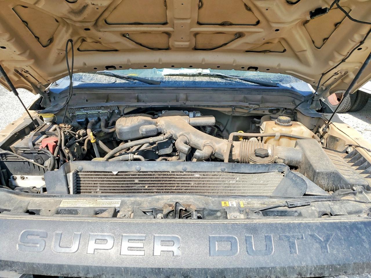 2011 Ford F450 Super Duty Flatbed Truck